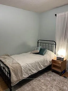 15 Enzo Cres — Photo 11