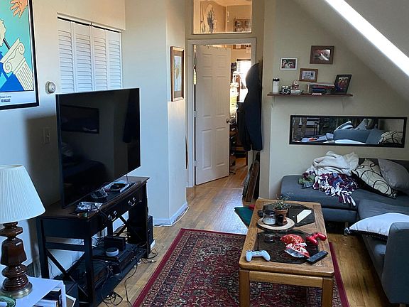 2nd image of 3423 N Paulina St