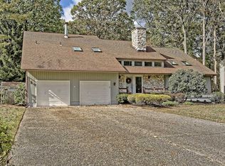 8 Wilderness Dr, Voorhees, NJ 08043