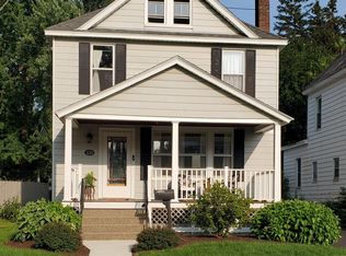 1130 Regent St, Niskayuna, NY 12309