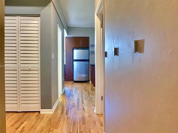 5th image of 1127 Euclid Ave APT 203