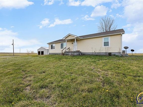 4th image of 3080 Ellis Rd