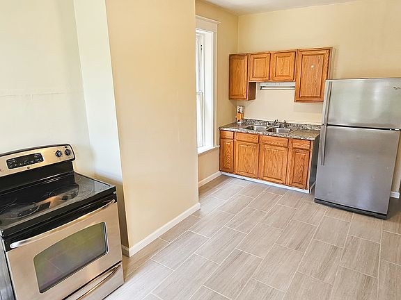4th image of 3935-3937 Minnesota Ave #2