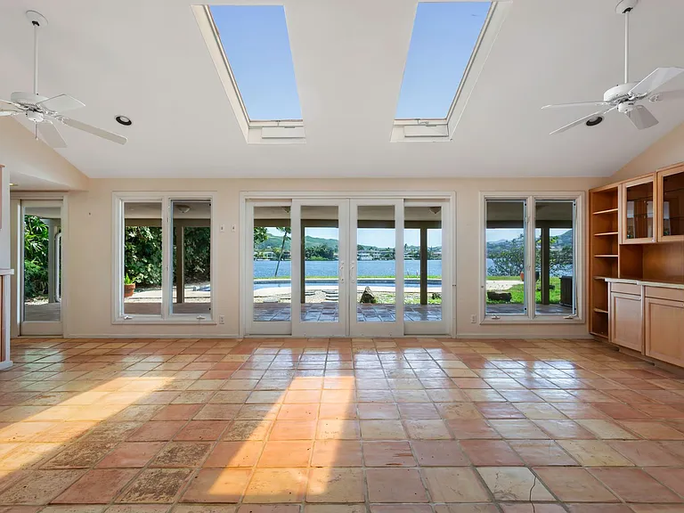 325 Hamakua Dr — Photo 6