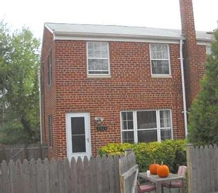 2nd image of 2930 Mount Vernon Ave