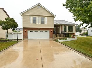 935 Hillside Ct, Bartlett, IL 60103