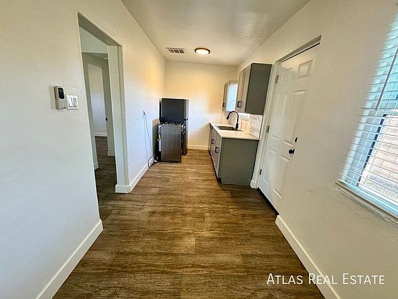 4th image of 820 E Turney Ave APT 3