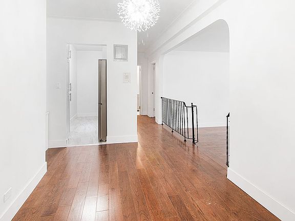 4th image of 125 W 96th St APT 4G