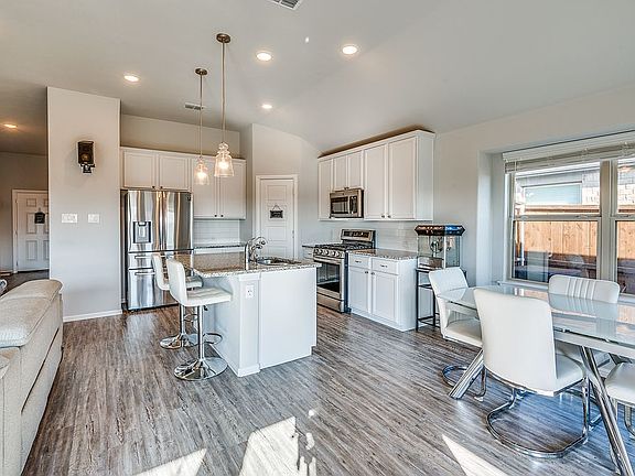3rd image of 8728 Sleepy Daisy Dr