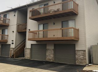 330 Woodridge Cir UNIT G, South Elgin, IL 60177
