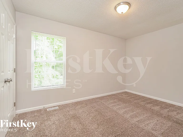 514 Three Oaks Dr — Photo 12