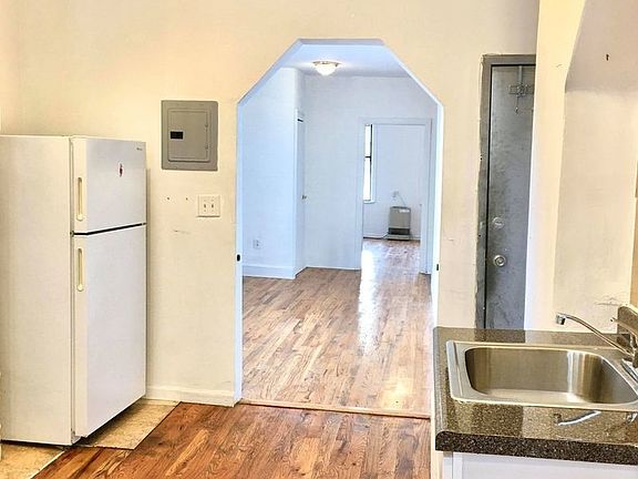 3rd image of 113 Graham Ave #3A