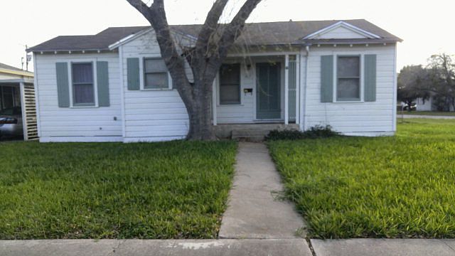1st image of 402 E Henderson St