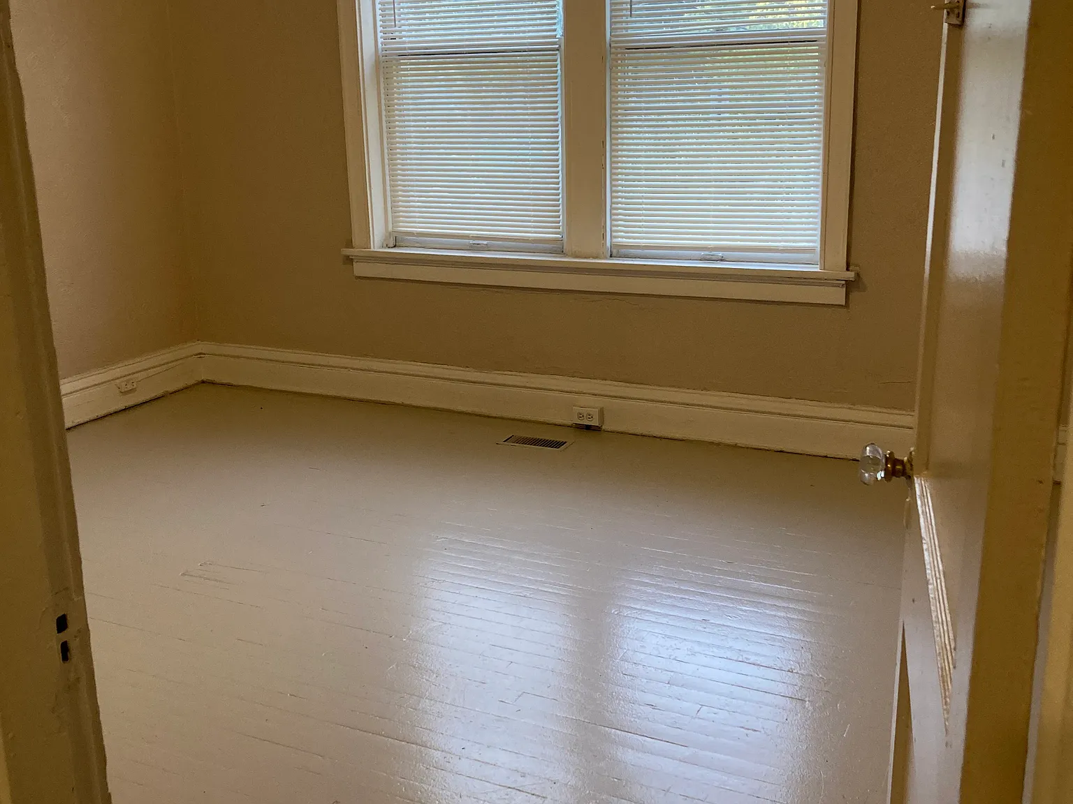 1 bed, 600 sqft, $700 — Photo 4