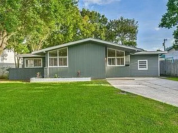 1909 16th Ave N, Texas City, TX 77590