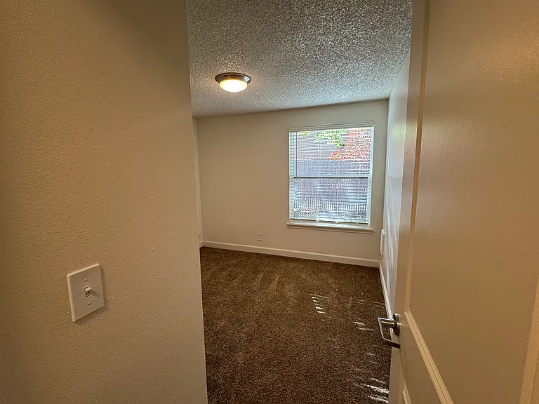 Meridian Village — Photo 9
