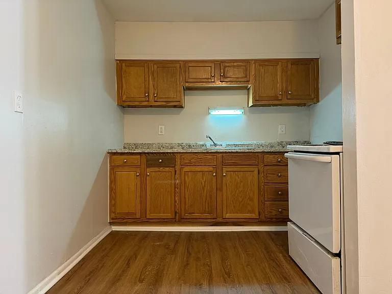 Cedar Chase Apartments — Photo 71