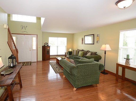 2nd image of 1707 Grand Highlands Dr