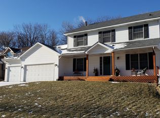 2551 Cypress St N, Maplewood, MN 55109