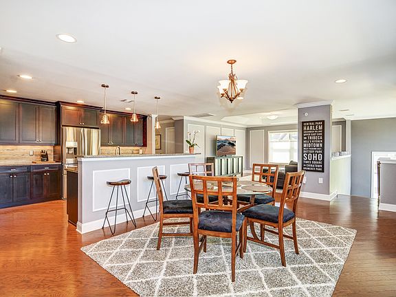 5th image of 2102 Freeman Way #2102