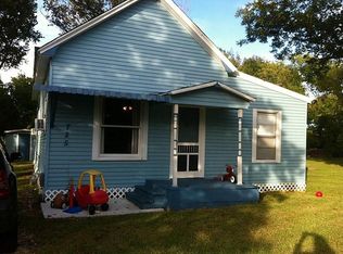 725 S Holmes St, La Porte, TX 77571