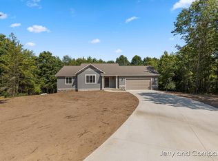 927 Apple Ridge Ct, Allegan, MI 49010