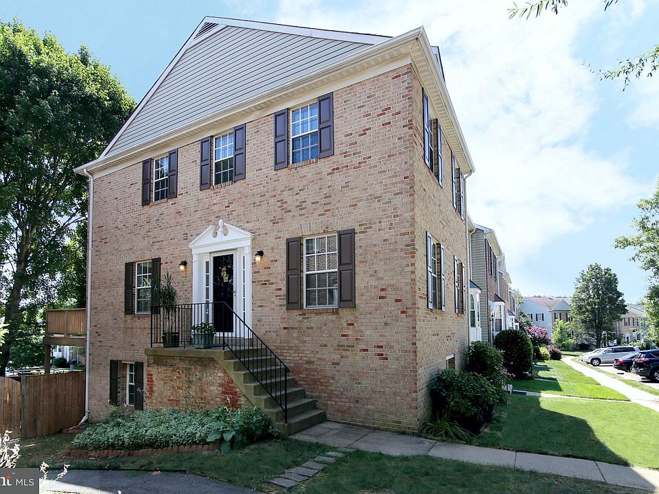 1st image of 9665 Eaton Woods Pl