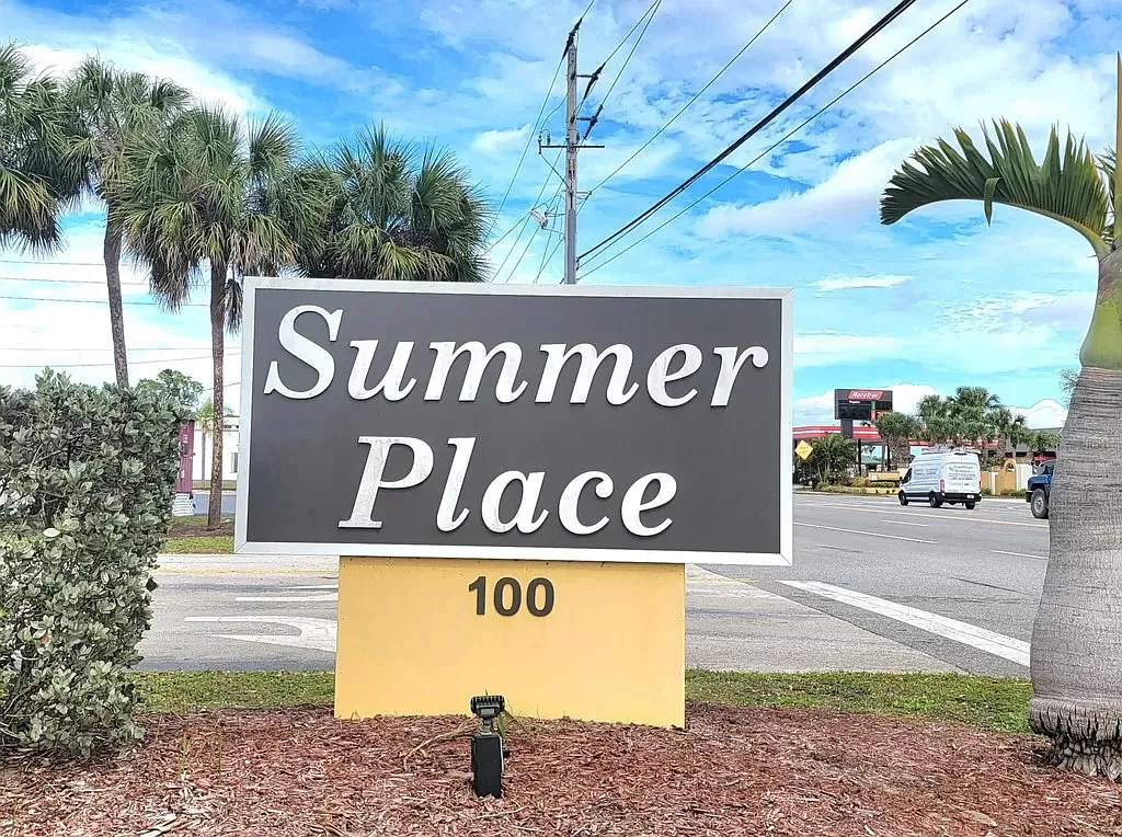 2 bed, 1037 sqft, $1,550 — Photo 4