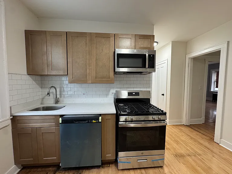 5019 W Saint Paul Ave #1N — Photo 7