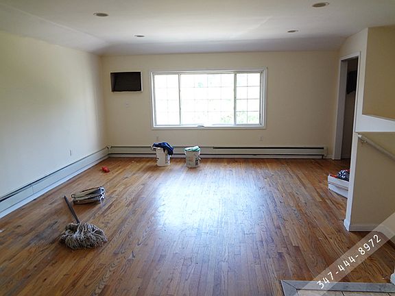 4th image of 2901 Grace Ave
