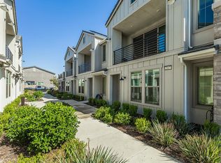 2867 E Tamarind Dr, Fresno, CA 93730