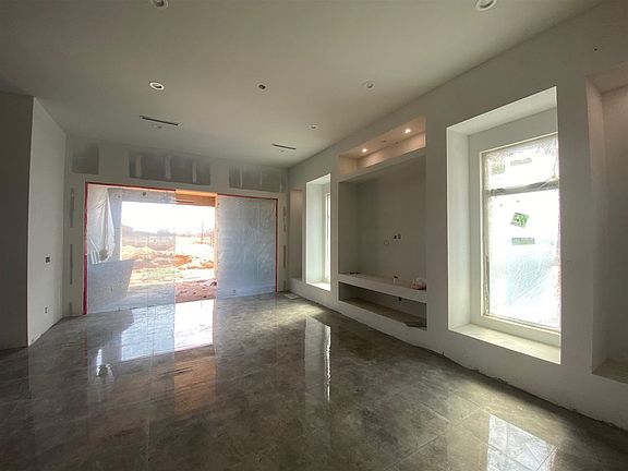 4th image of 8613 Plantation East Dr
