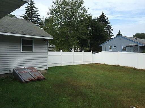 2nd image of 67 Laura Ln