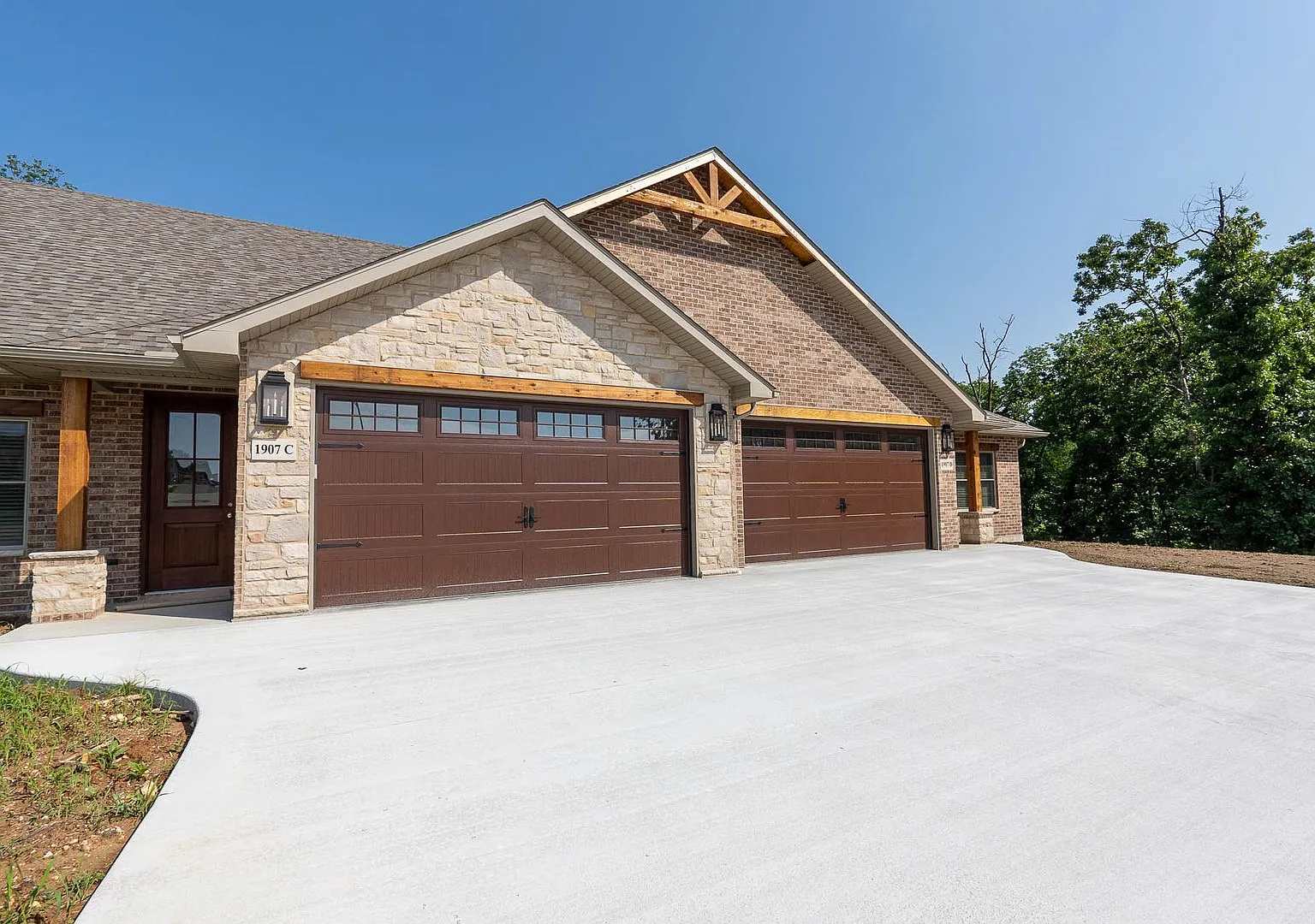 New Construction 4bd/3ba Townhouse — Photo 3