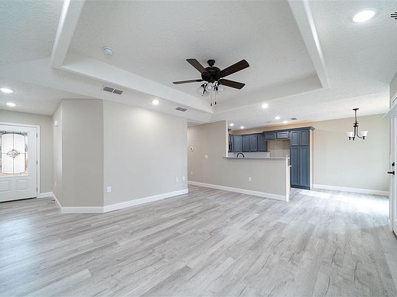 4th image of 2123 Roadrunner Dr