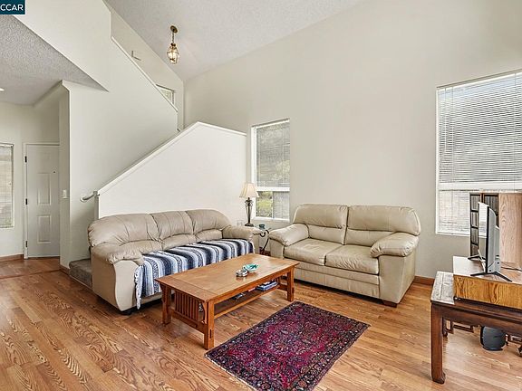 4th image of 116 Whaler Cir