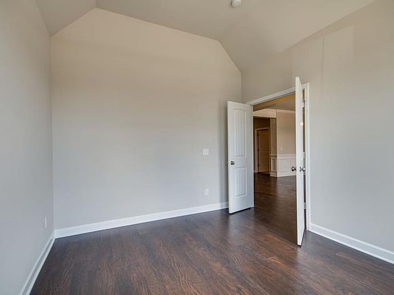 3rd image of 3331 Chinoe Dr