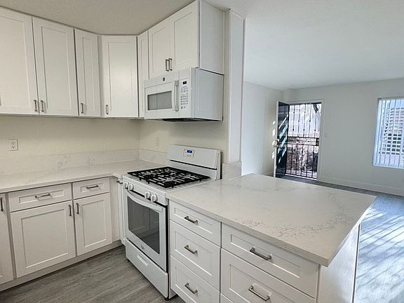 5th image of 4445 Fanuel St APT 7