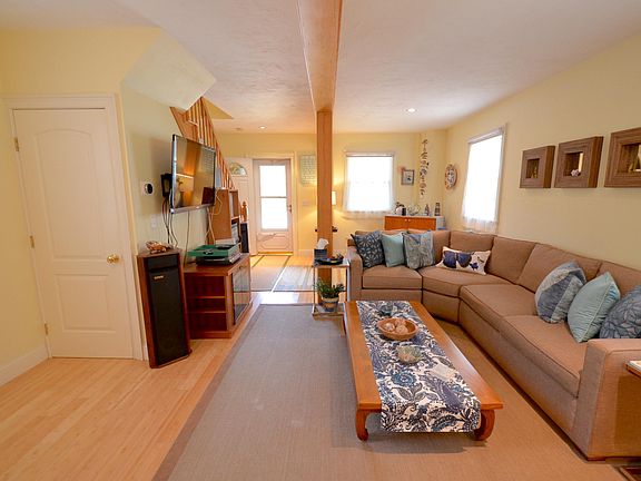 5th image of 5 Laurel Ave