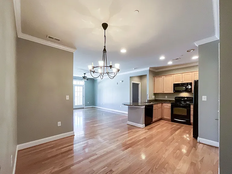 518 Clarice Ave #308 — Photo 10