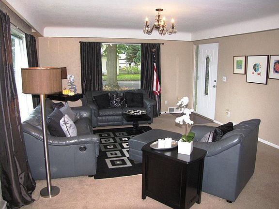 Spacious Living Room
