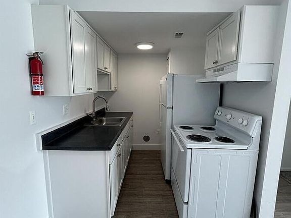 4th image of 721 Green Rd APT 230