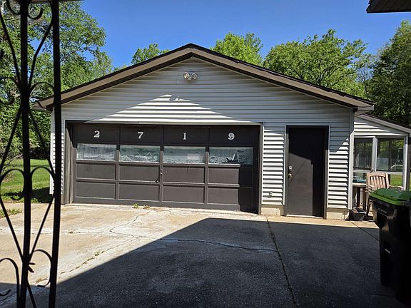 2nd image of 2719 Parsons Ct