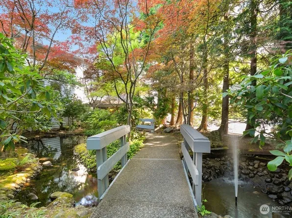 7930 SE 34th Street #513, Mercer Island, WA 98040
