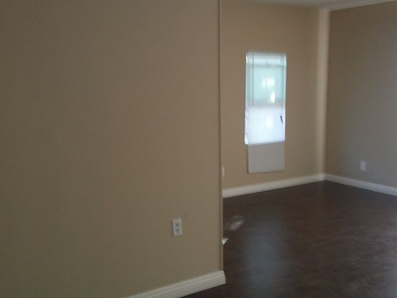 5th image of 1140 W 50th St #1