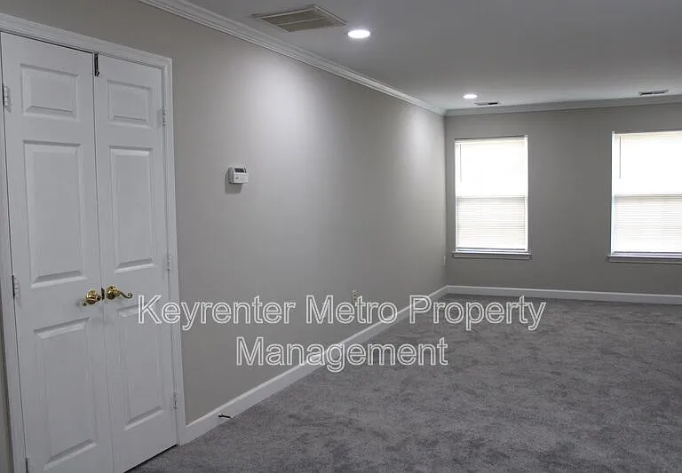 1614 Albert Dr — Photo 48