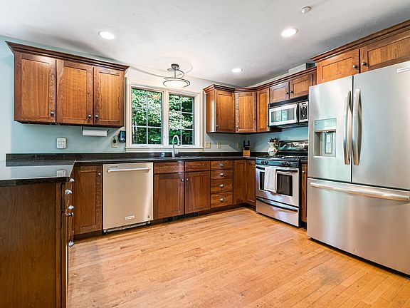 4th image of 48 Reynolds Drive