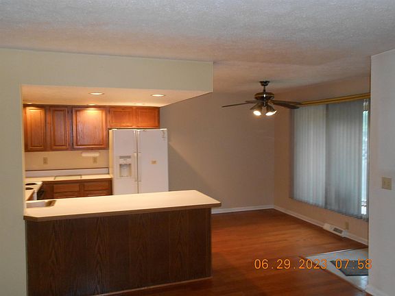4th image of 2119 Croydon Ave APT 3