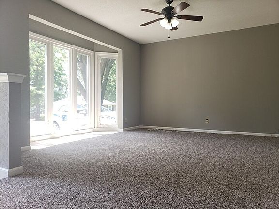 3rd image of 6017 Farley Ave