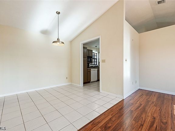 5th image of 550 Caloosa Estates Dr